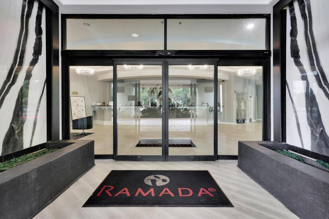 Ramada By Wyndham Jacksonville I-95 By Butler Blvd Kültér fotó